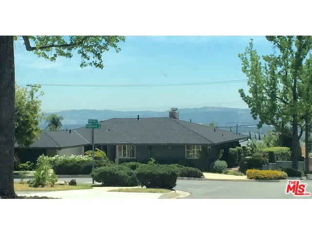 3760 Edgeview Drive, Pasadena, California 91107