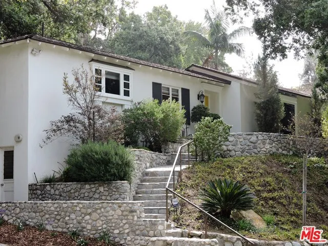1528 Moreno Drive, Glendale, California 91207