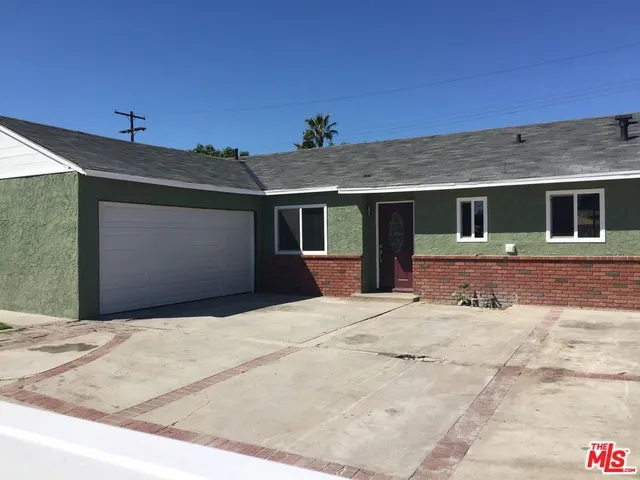 8139 Yarmouth Avenue, Reseda, California 91335