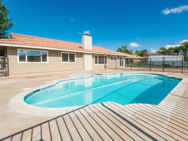 23617 Springwood Dr, Ramona, California 92065