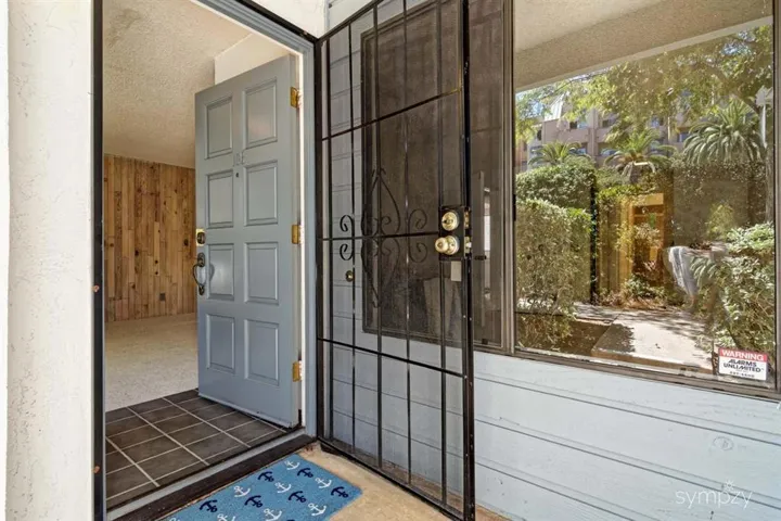 8878 Regents Road 106, San Diego, California 92122