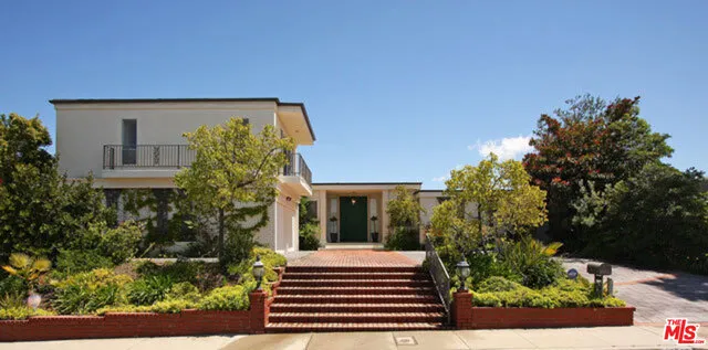10840 Savona Road, Los Angeles, California 90077