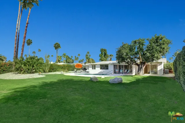 Fairway to backyard & pool