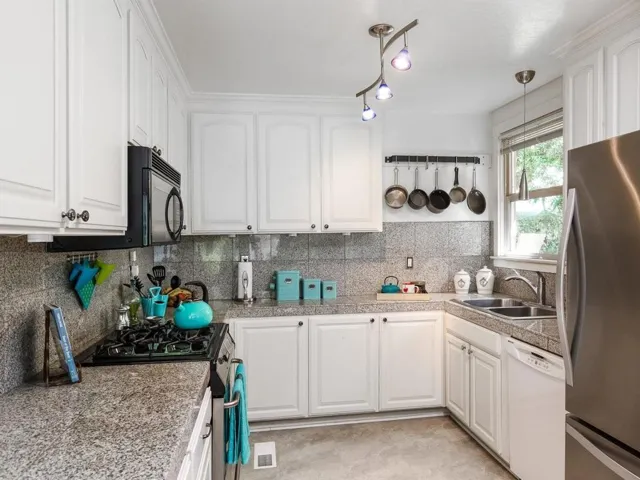 13330 Sewell Avenue, San Martin, California 95046