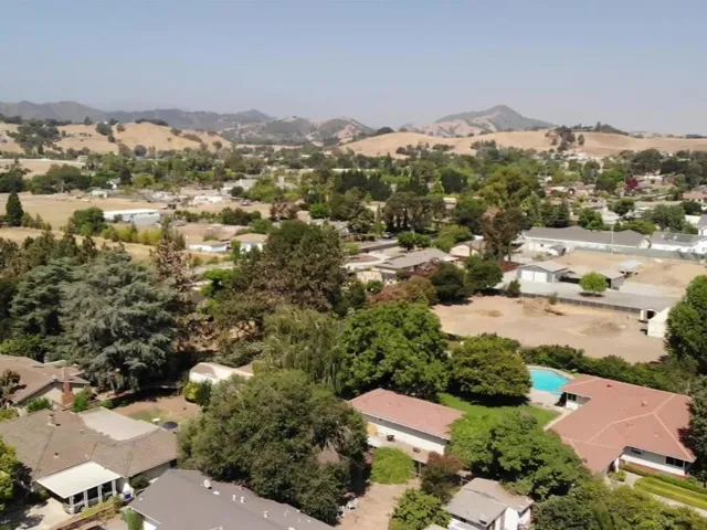 13330 Sewell Avenue, San Martin, California 95046