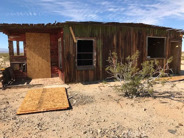 99 Mt. Shasta, Joshua Tree, California 92252