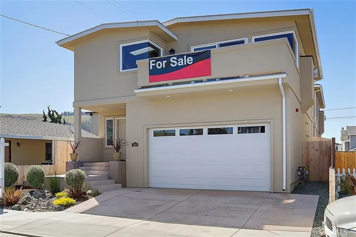 320 Mindoro Street, Morro Bay, California 93442