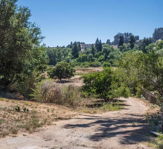 10419108 Cherryvale Avenue, Soquel, California 95073