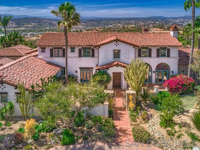 5925 Lake Vista Drive, Bonsall, California 92003