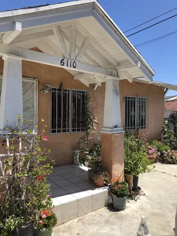 6110 Raymond Avenue, Los Angeles, California 90044