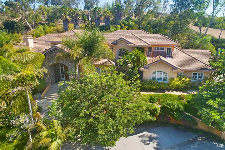 17342 Calle Serena, Rancho Santa Fe, California 92067