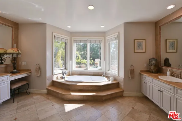1861 Bel Air Road, Los Angeles, California 90077
