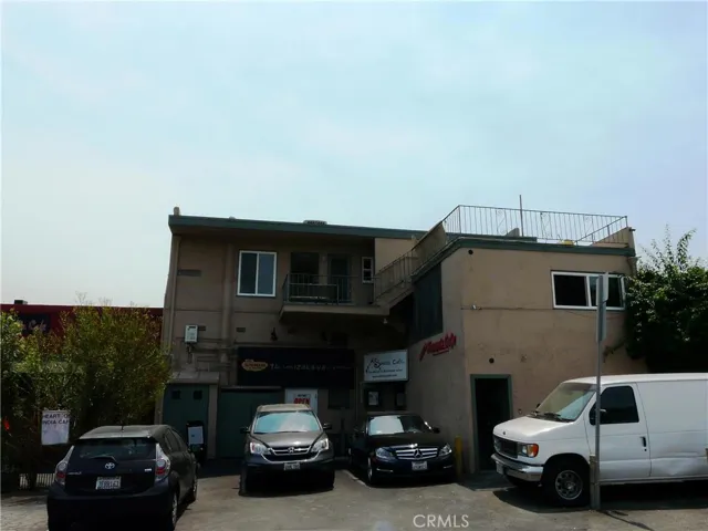 4515 Sepulveda Boulevard, Sherman Oaks, California 91403
