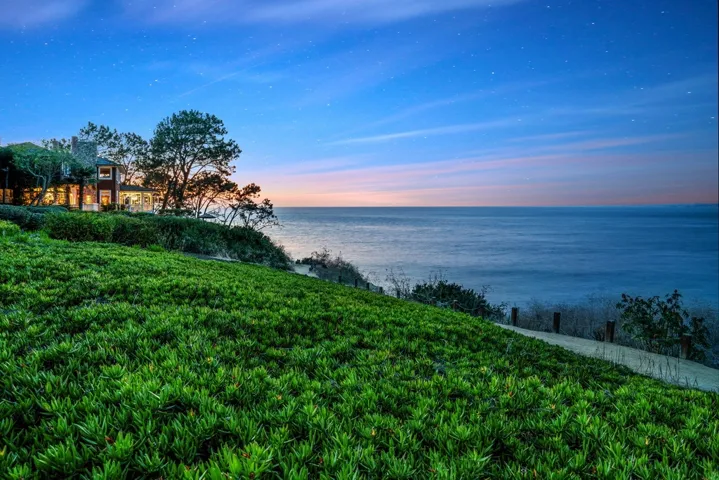 1369 Coast Walk, La Jolla, California 92037