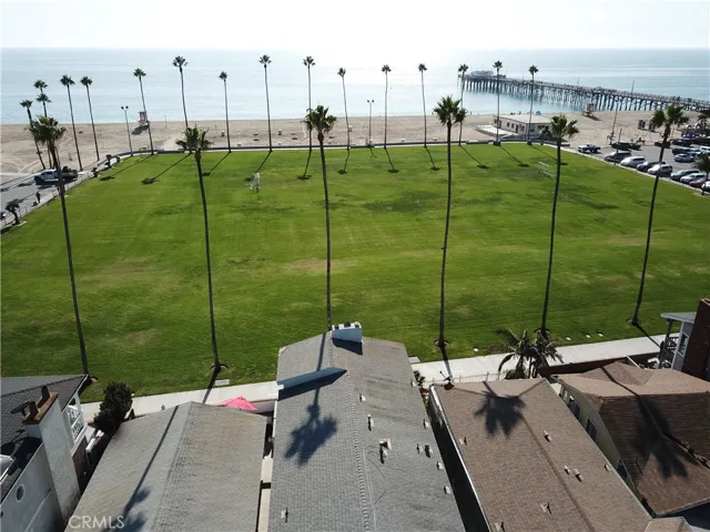 916 E Oceanfront, Newport Beach, California 92661