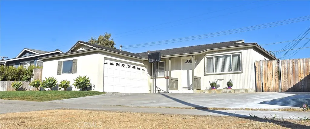 231 S Thomas Street, Orange, California 92869