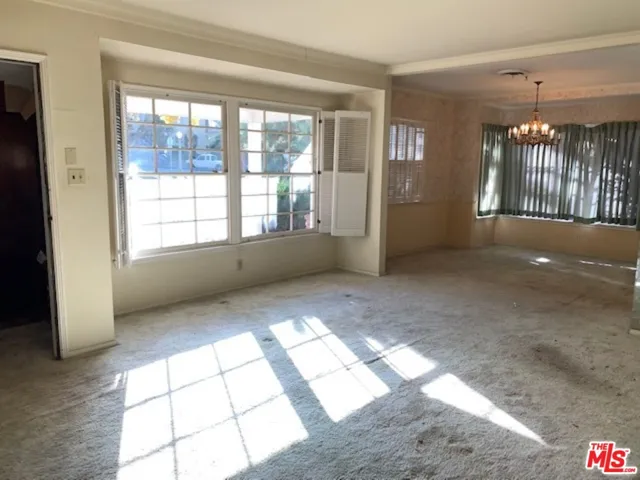 15247 Sutton Street, Sherman Oaks, California 91403