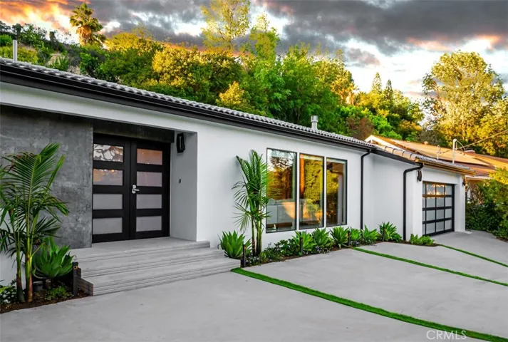 16837 Shileno Place, Encino, California 91436