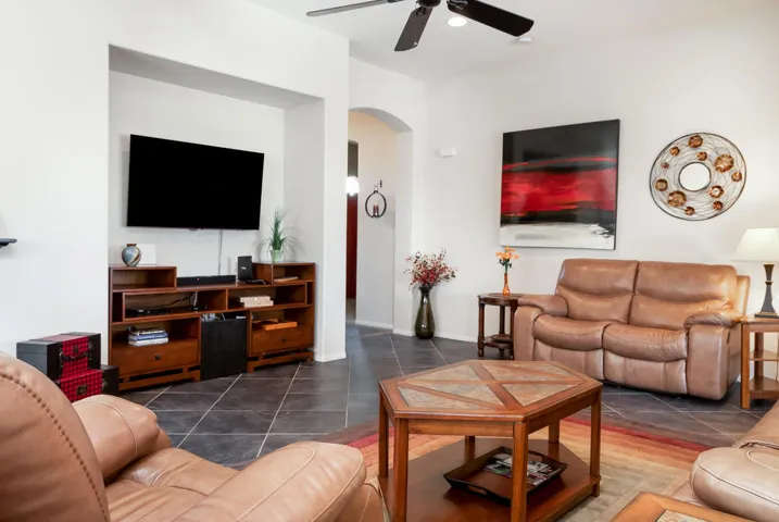49598waynestreet-lr-7
