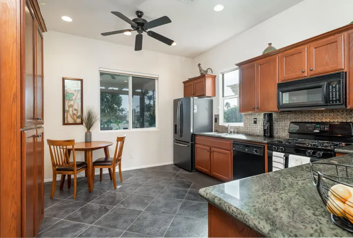 49598waynestreet-lr-10
