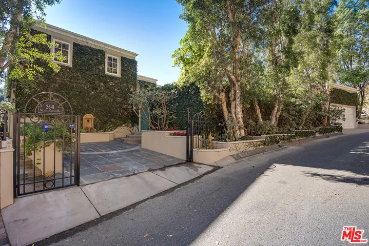 2641 Nichols Canyon Road, Los Angeles, California 90046