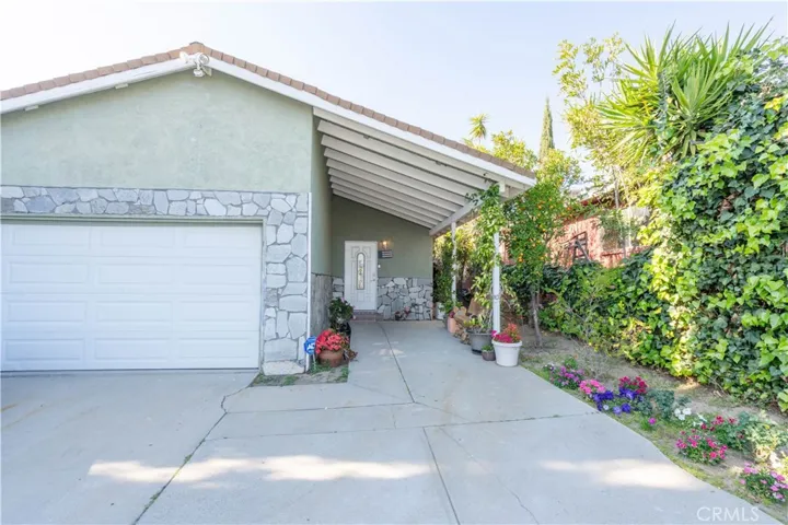 13511 Raven Street, Sylmar, California 91342