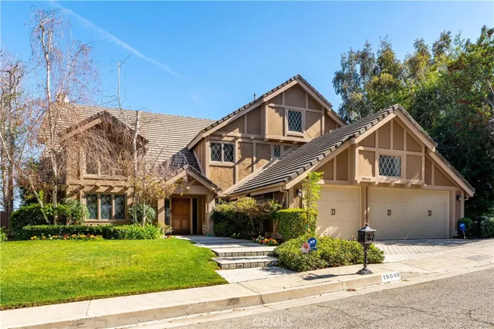 19049 Dorlon Drive, Tarzana, California 91356