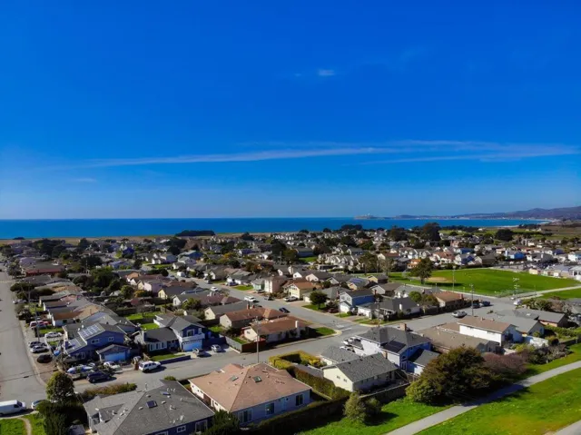 575 Myrtle Street, Half Moon Bay, California 94019