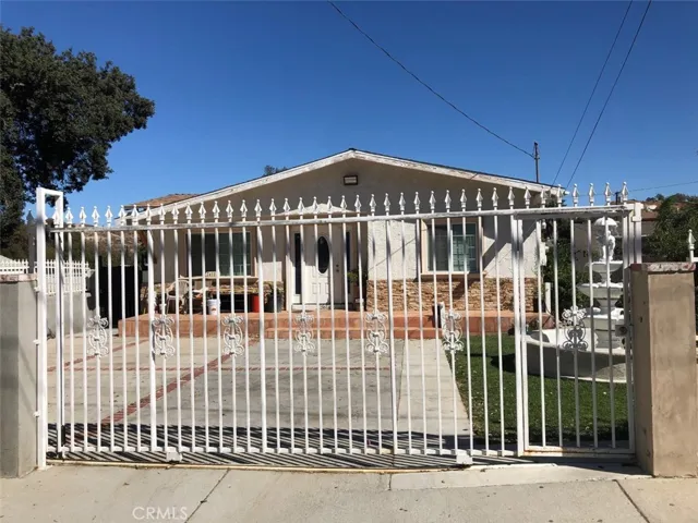 24112 Arch Street, Newhall, California 91321