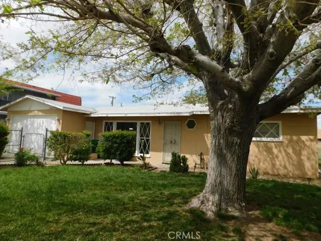 38641 5th Street E, Palmdale, California 93550