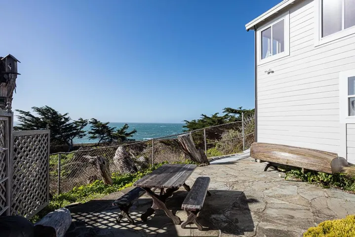2000 Vallemar, Moss Beach, California 94038