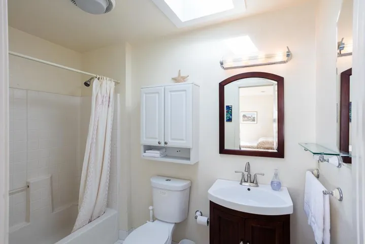 2000 Vallemar, Moss Beach, California 94038