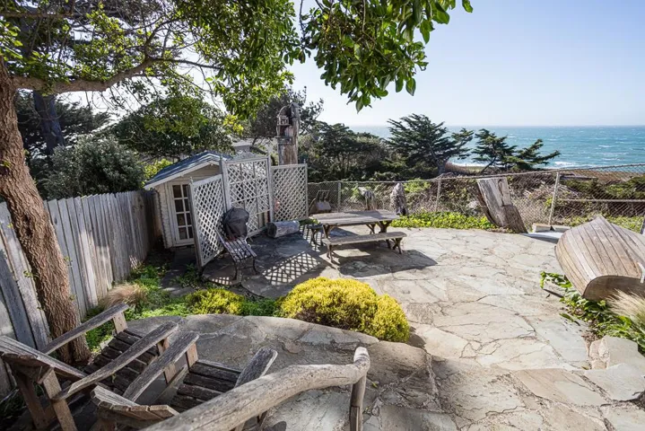 2000 Vallemar, Moss Beach, California 94038