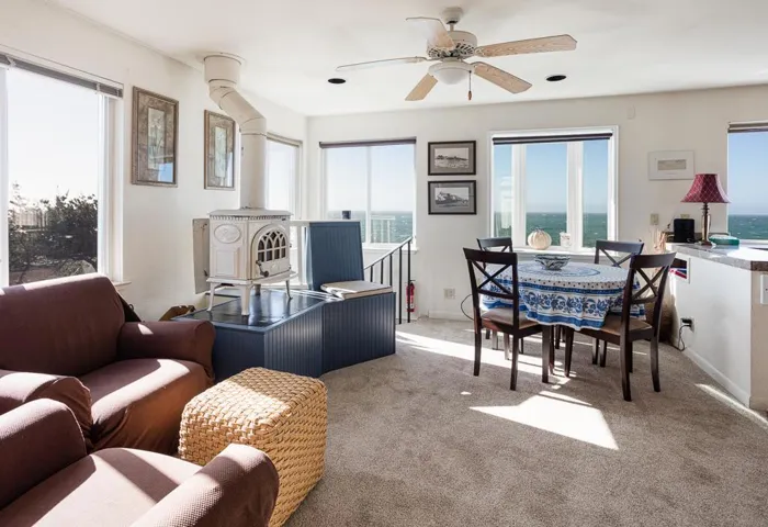 2000 Vallemar, Moss Beach, California 94038