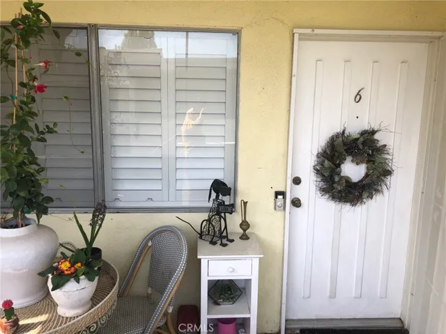 16755 Parthenia Street 6, Northridge, California 91343
