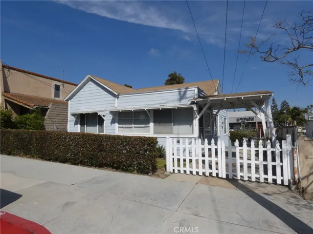 514 N Gertruda Avenue, Redondo Beach, California 90277