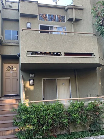 15349 Hunsaker Avenue J, Paramount, California 90723