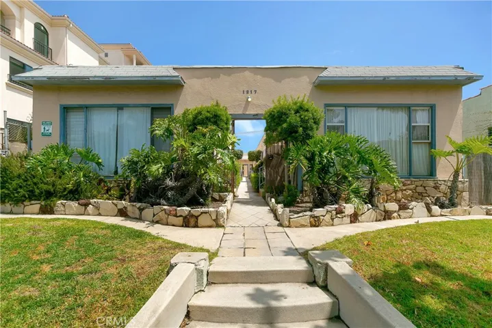 1217 9th Street, Santa Monica, California 90401