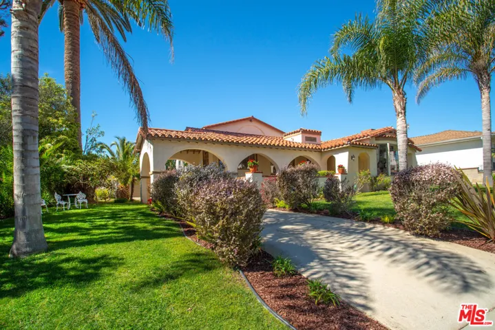 6103 Condon Avenue, Windsor Hills, California 90056