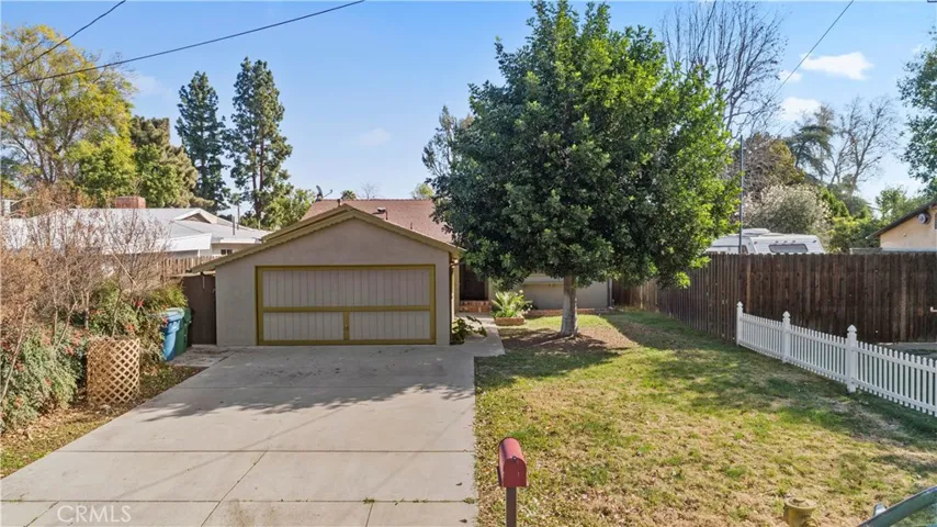 7302 Zelzah Avenue, Reseda, California 91335