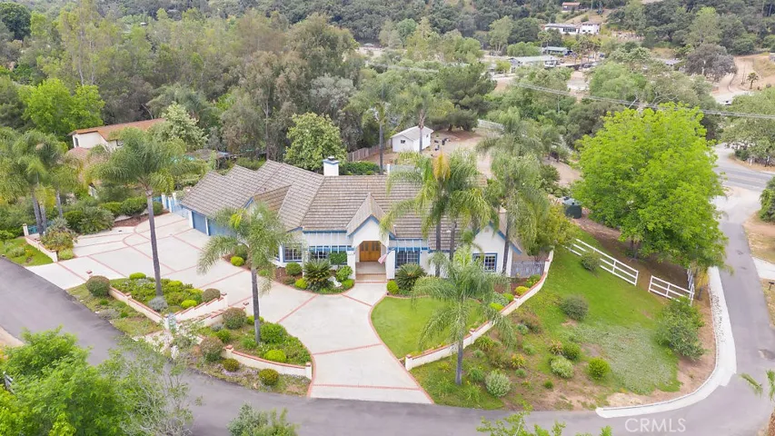 4455 Baja Mission Road, Fallbrook, California 92028