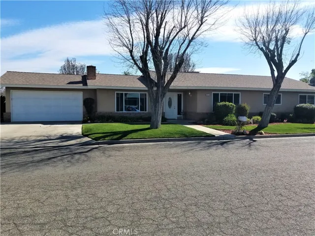 413 Fall Avenue, Madera, California 93637