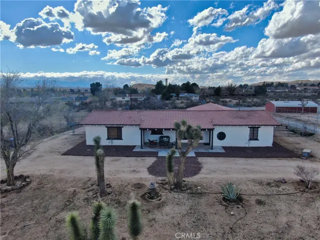 15944 Nancotta Road, Apple Valley, California 92307
