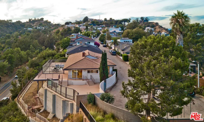 7006 Macapa Drive, Los Angeles, California 90068