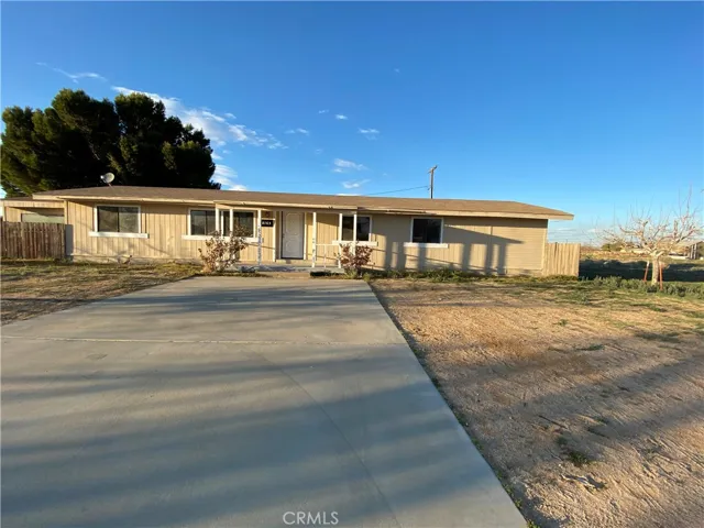 8165 Dogwood Avenue, California City, California 93505