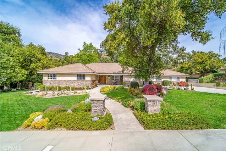 425 Crestglen Road, Glendora, California 91741