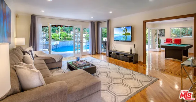 2601 Zorada Drive, Los Angeles, California 90046