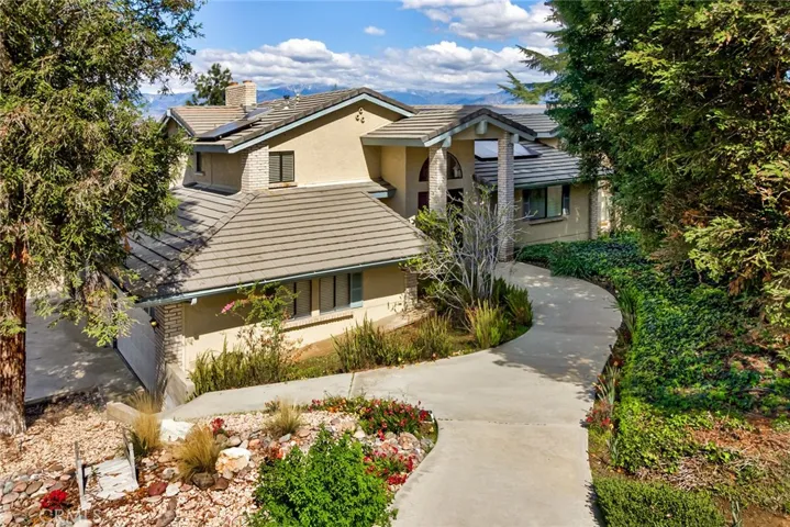 1608 Smiley Heights Drive, Redlands, California 92373