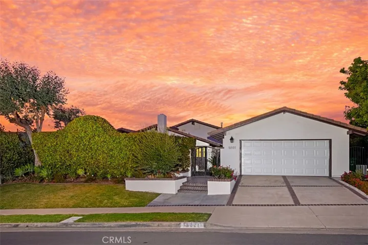 18801 Via Palatino, Irvine, California 92603