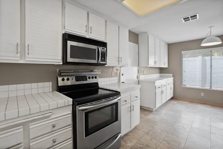 1310 Montego Court, Vista, California 92081